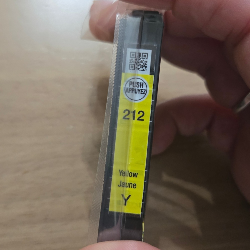 Epson 212 Yellow Ink Cartridge Genuine Individual T212320-S Sealed New